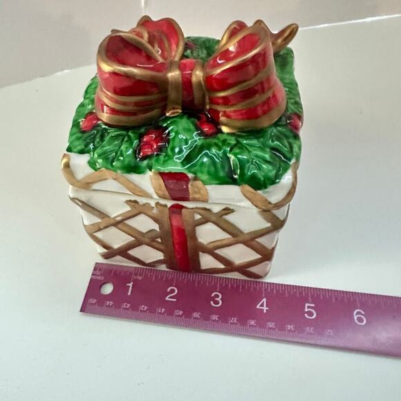 Christmas Candle Set of 3 Hand Painted Ceramic Holiday Gift Box Shaped Candles - Picture 5 of 7